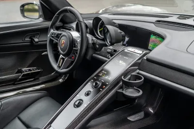 Porsche - 918